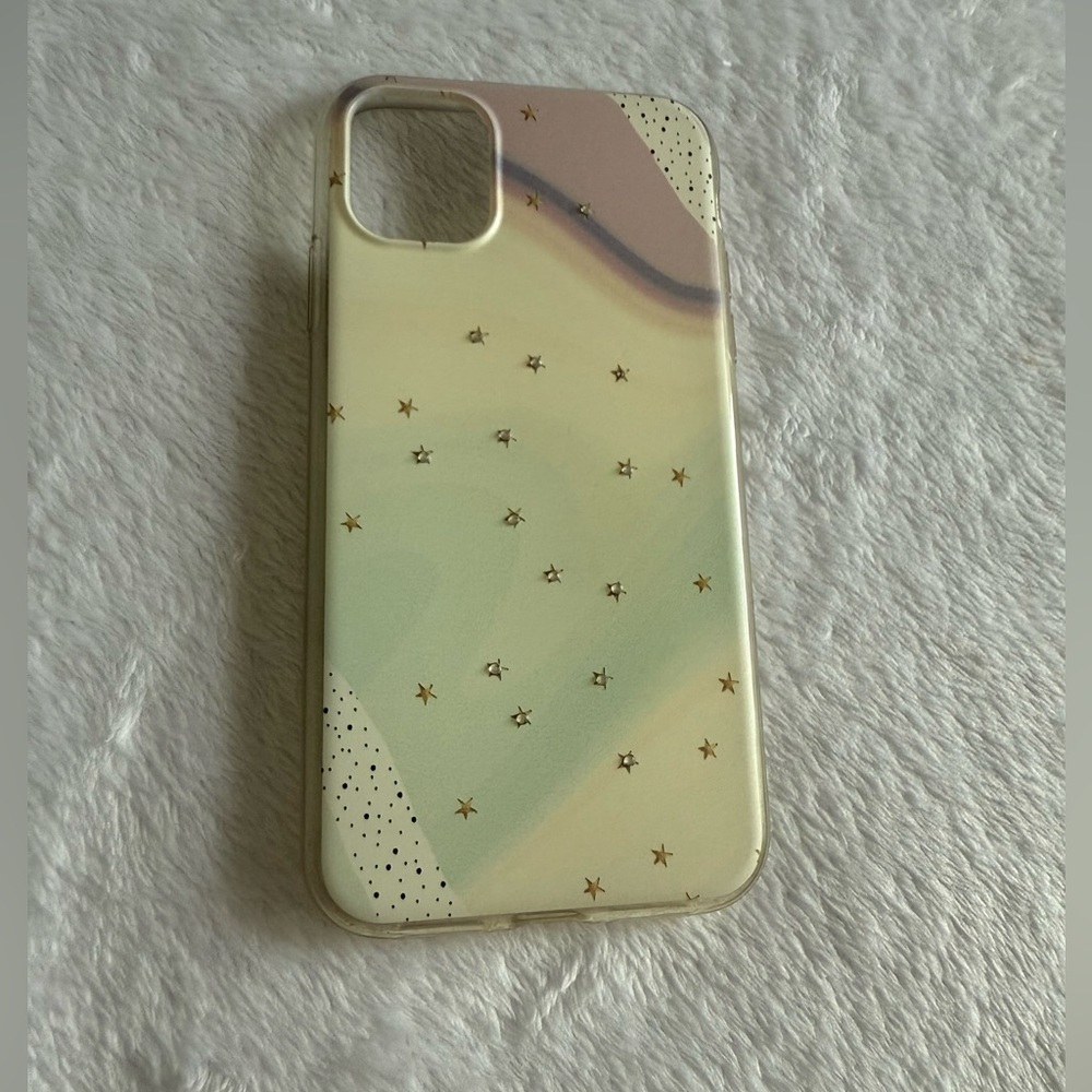 Assorted iPhone 11 Cases - Picture 7 of 14